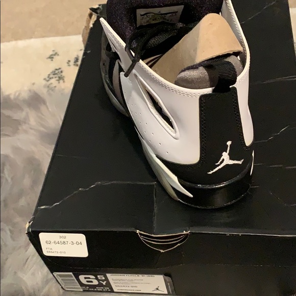 Jordan’s FLTCLB 91(GS) - Picture 2 of 5